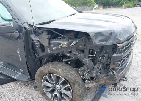 2022 Chevrolet Silverado 1500 4Wd Short Bed Rst from USA, damaged, VIN 1GCUDEEDXNZ531126